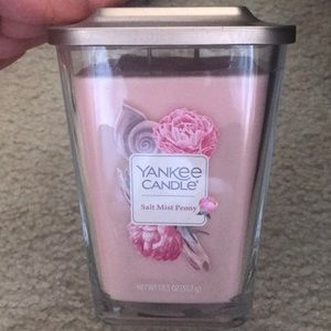 Yankee candle salt mist peony